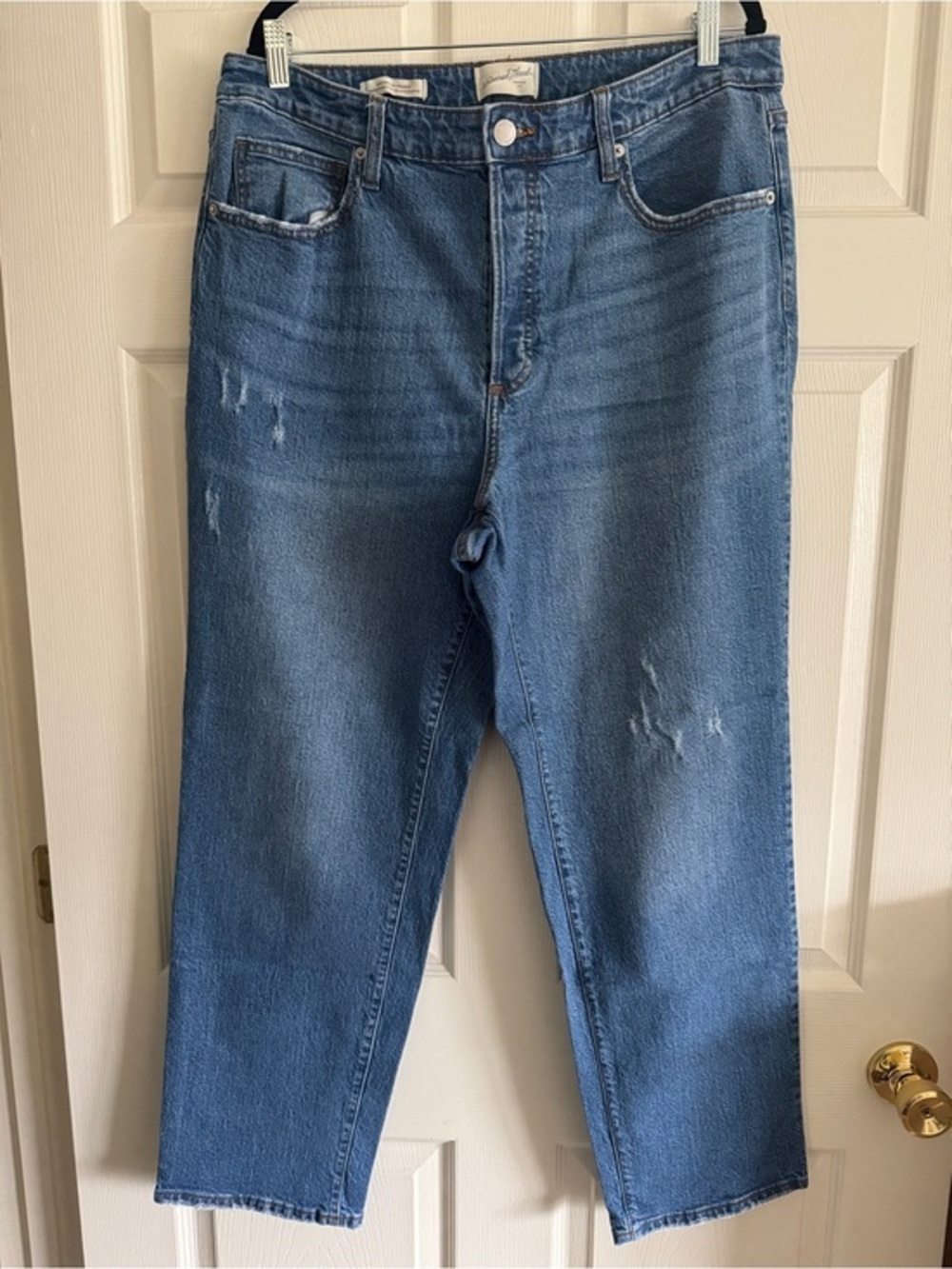 High-Rise 90s Straight Jeans in Medium Wash | Universal Thread, Size 17R